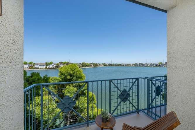 300 Baltic Circle 318