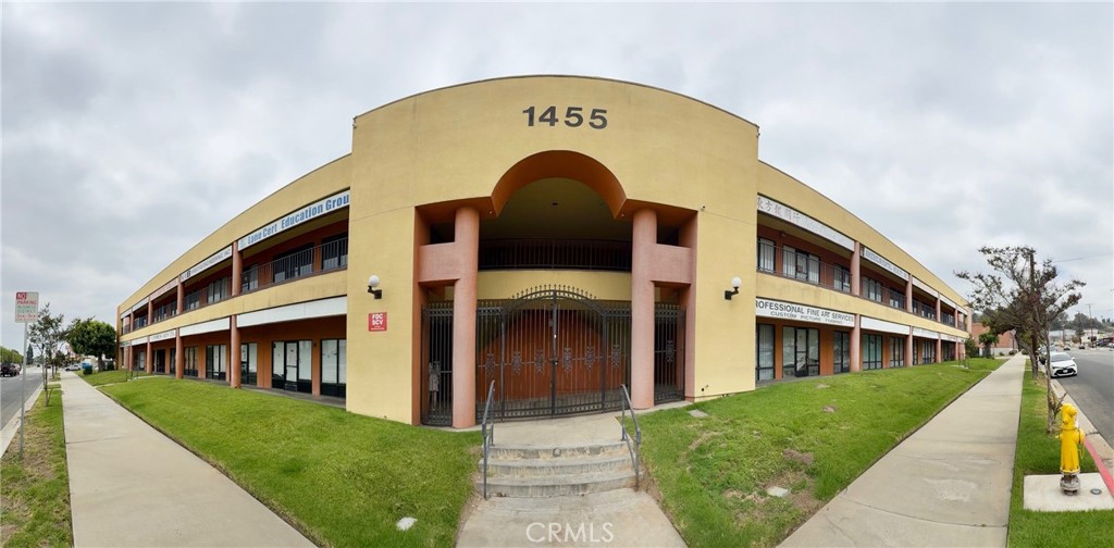 1455 Monterey Pass 206