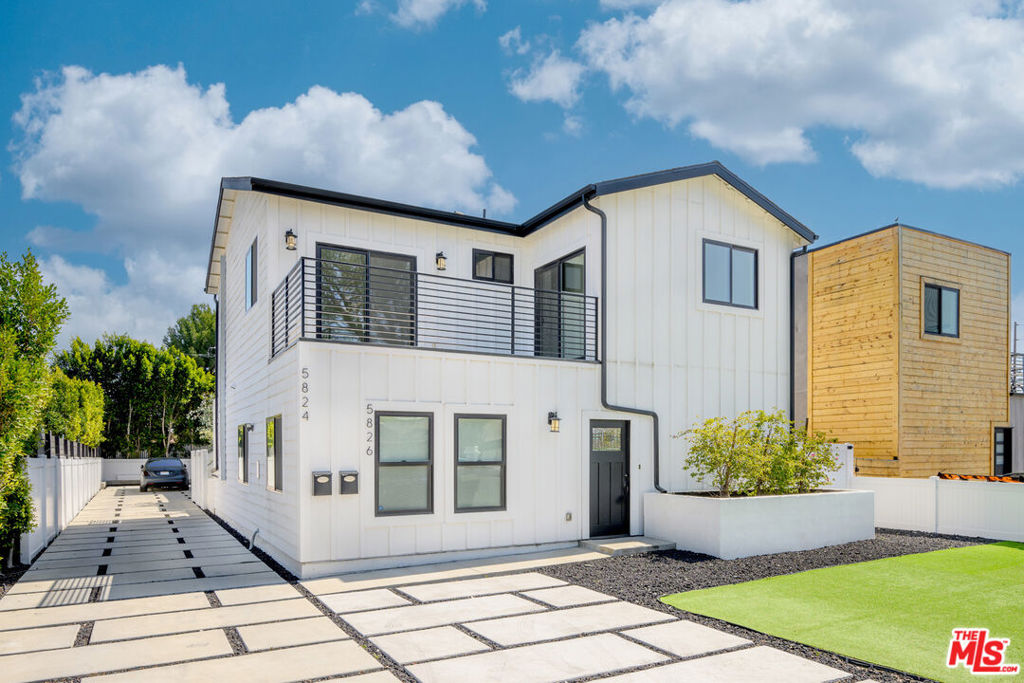 5826 Craner Avenue 5826
