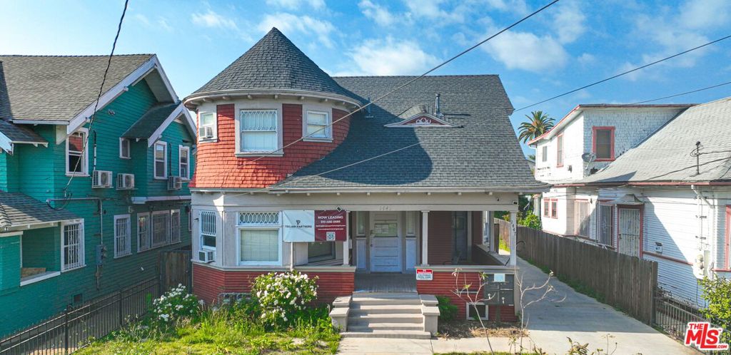 1449 W 28th Street