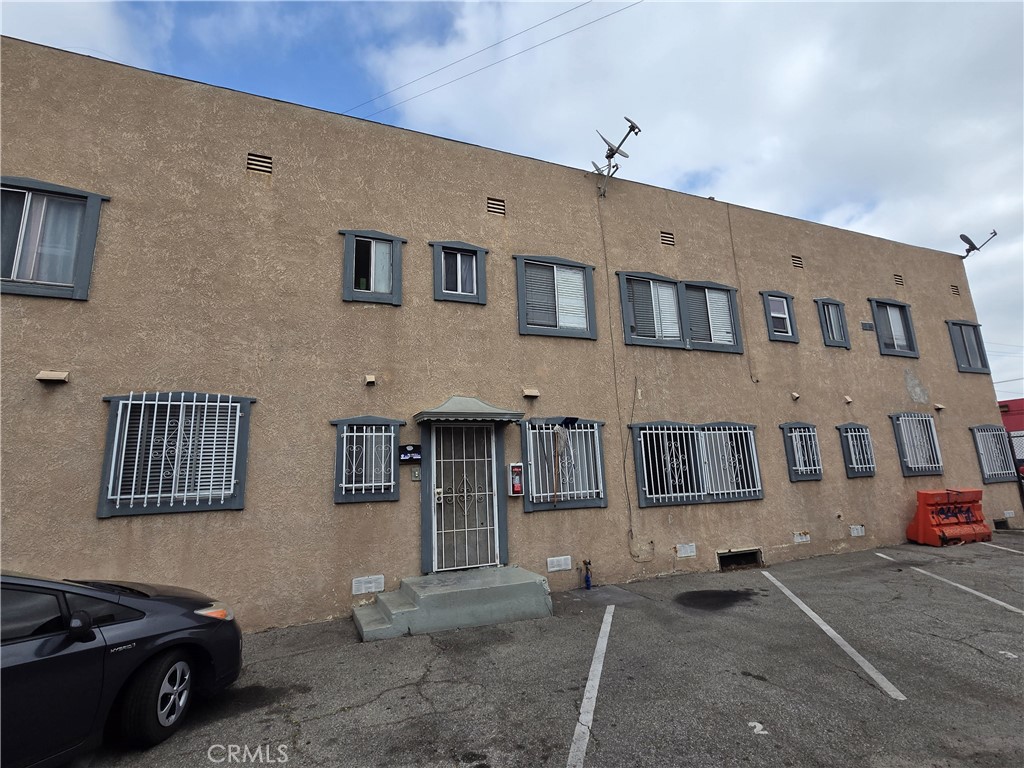 1561 W Pacific Coast