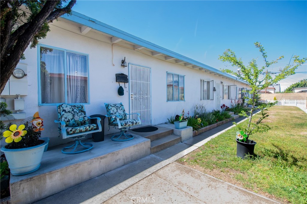 1627 W 228th