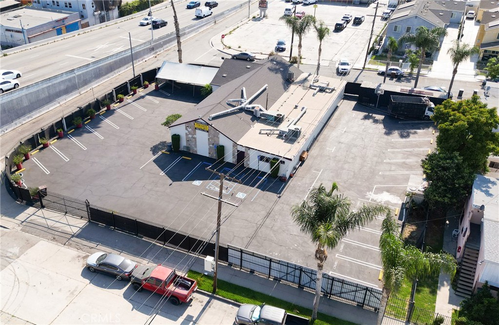 147 E Rosecrans Avenue