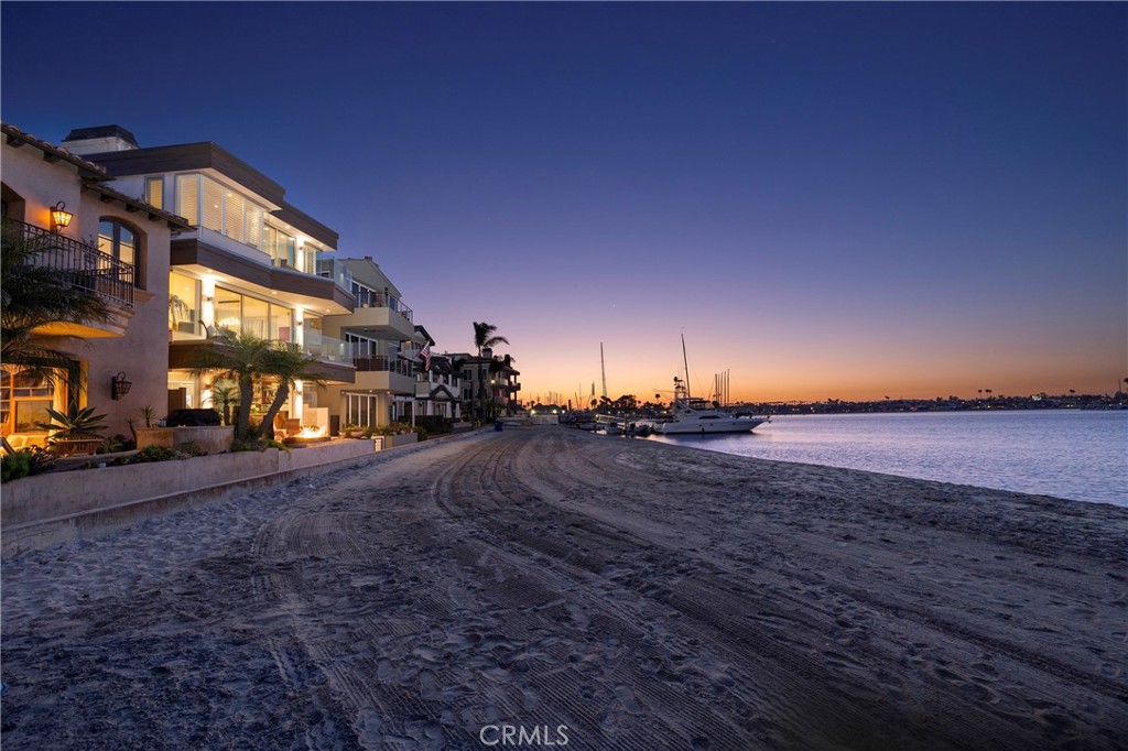 5517 E Ocean