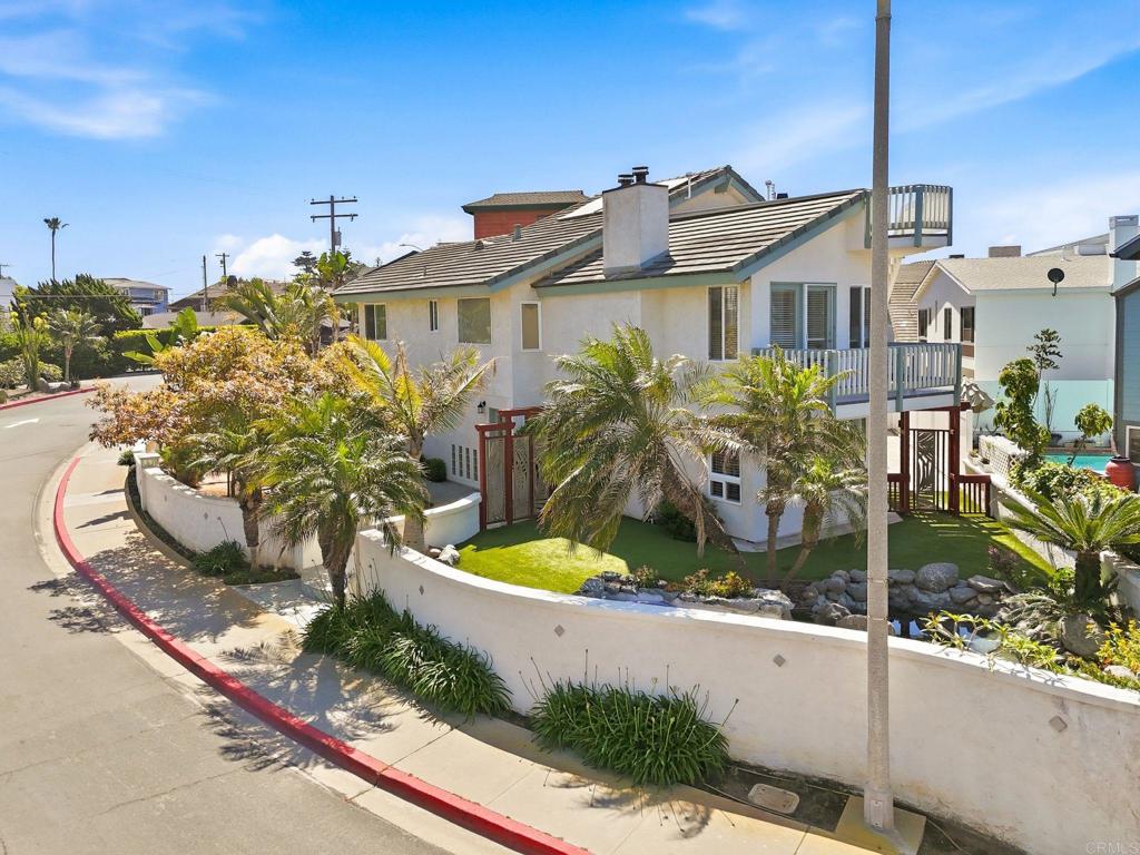 2438 Ocean Street