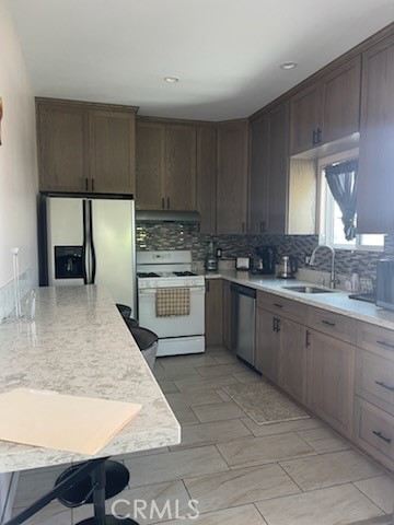 3729 W 115th