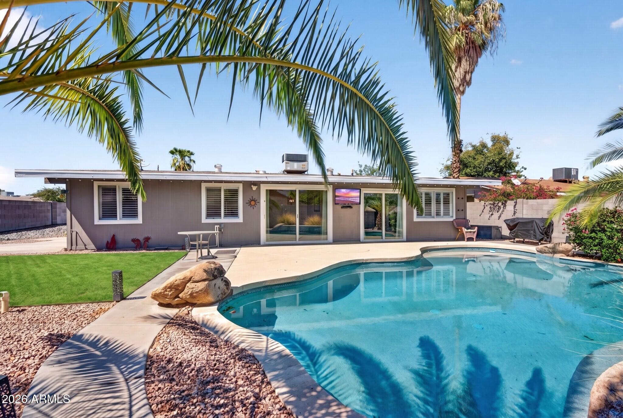 2253 W BOSTON Street, Chandler, AZ 85224