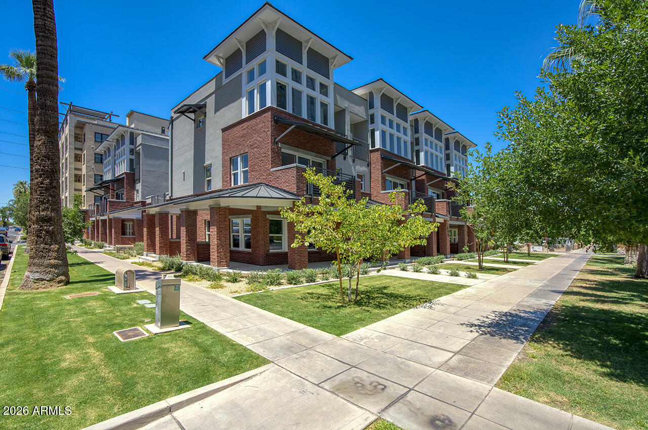 806 N 2ND Avenue, Phoenix, AZ 85003