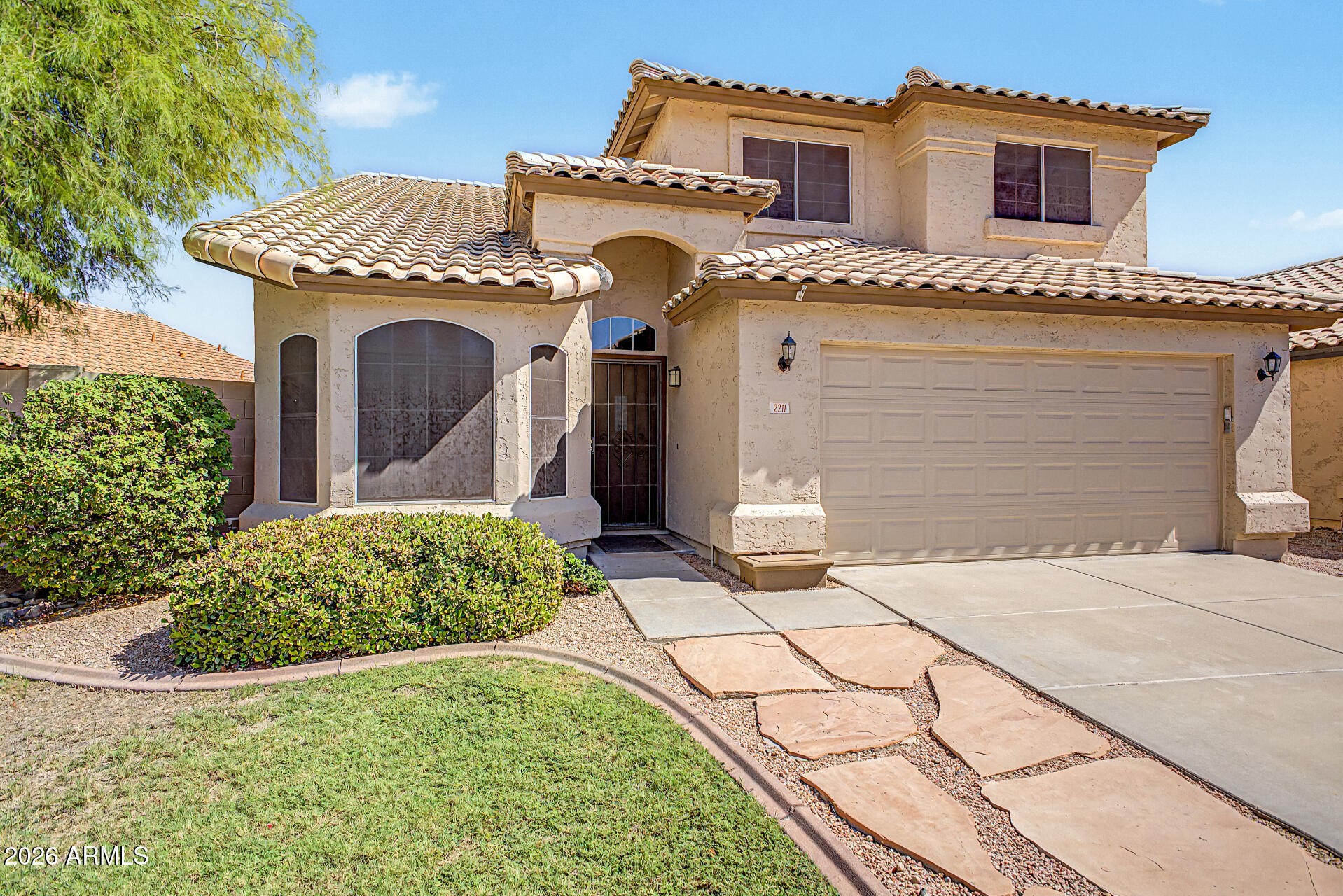 2211 E WILLIAMS Drive E, Phoenix, AZ 85024