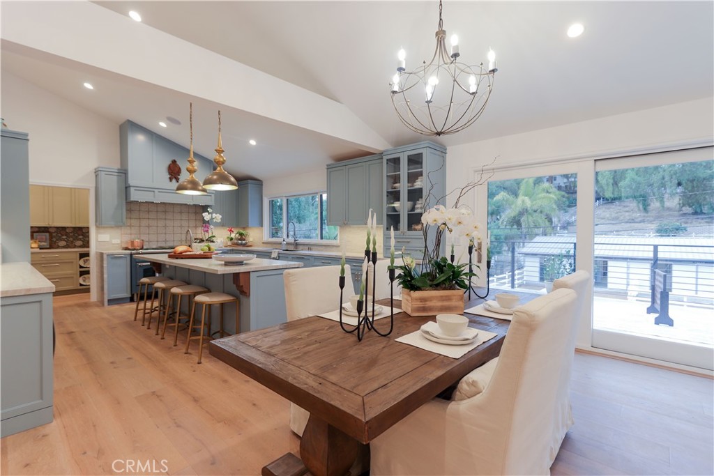 2533 Palos Verdes Drive North
