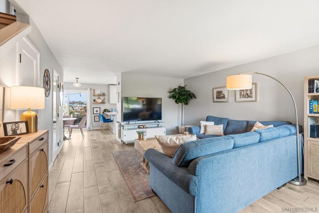652 E Solana Circle