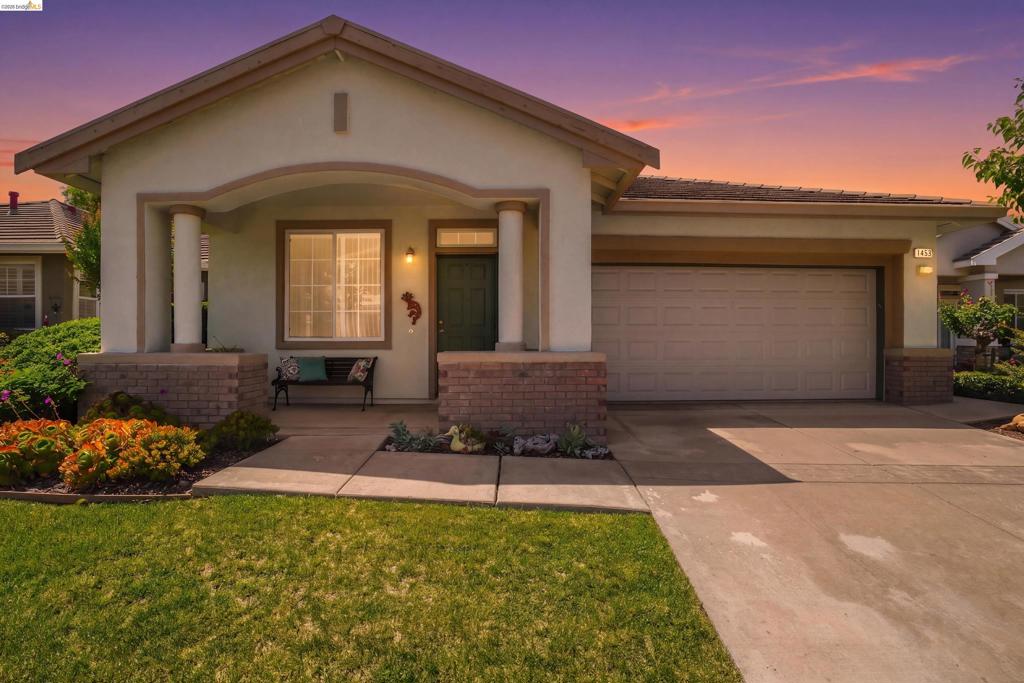 1436 Bismarck Ln