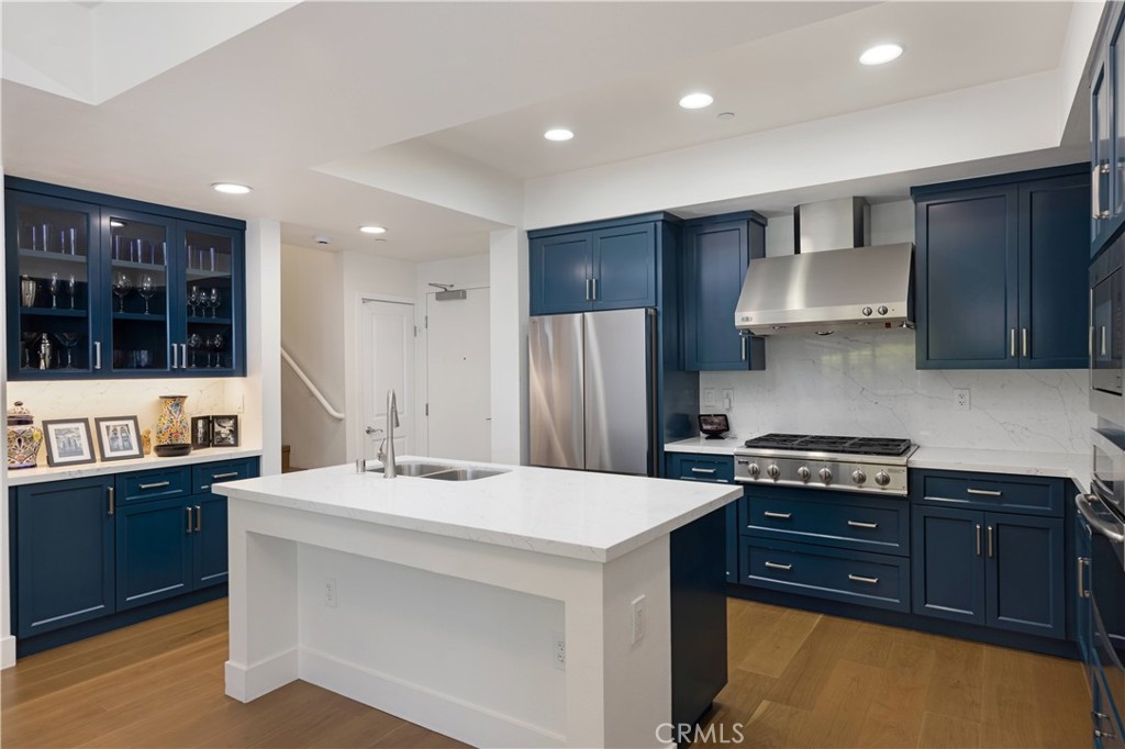 150 The Promenade N 202