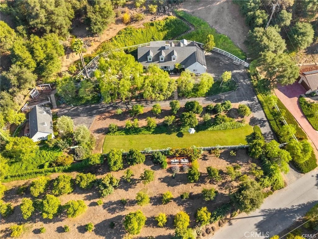 3945 Pala Mesa