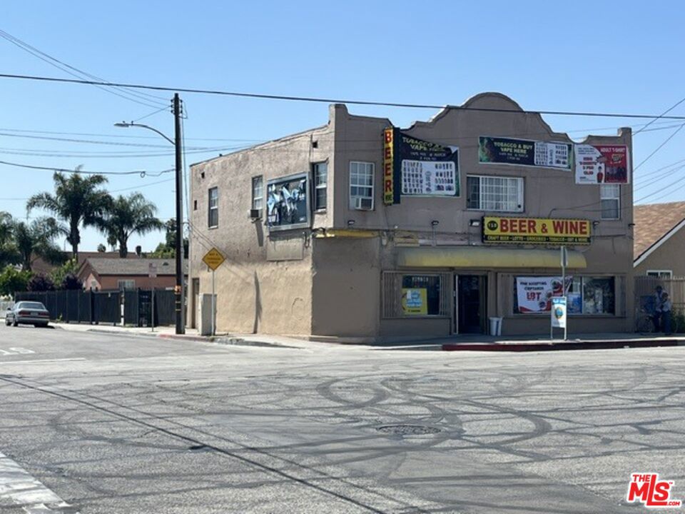6525 Holmes Avenue