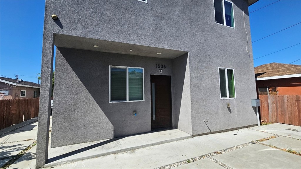 1536 E 87th