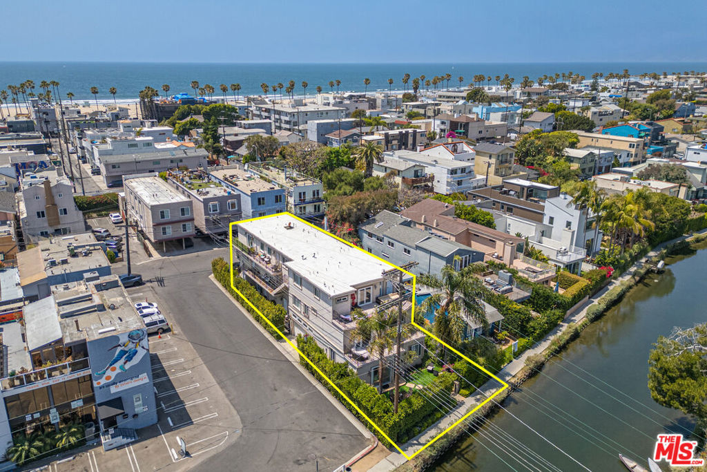 3005 Grand Canal