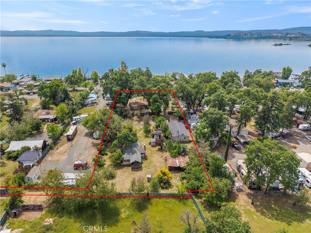 2600 Lakeshore