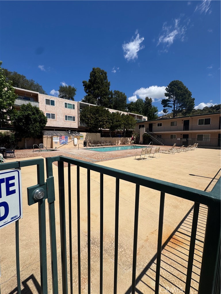 2940 N Verdugo unit 206