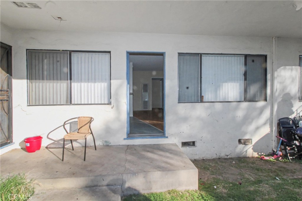 13609 Van Ness Avenue 2