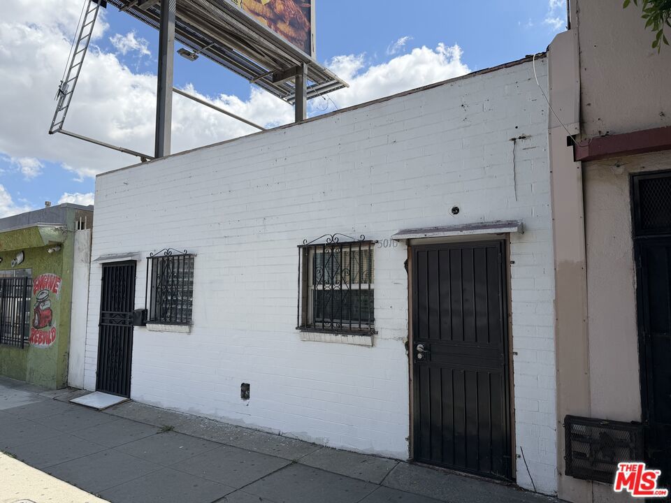 5016 E Olympic Boulevard