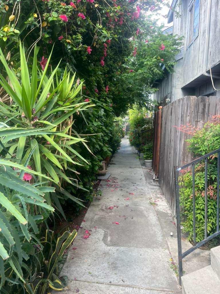 9332 Van Nuys Blvd 56