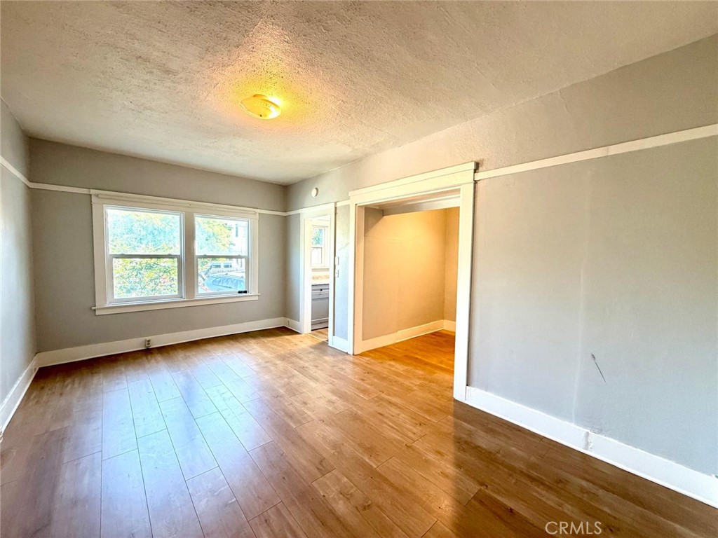 354 Chestnut Avenue 4