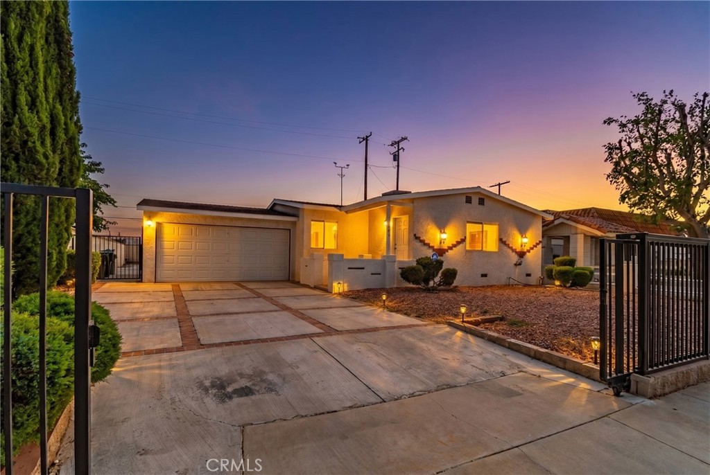 802 E Avenue Q4