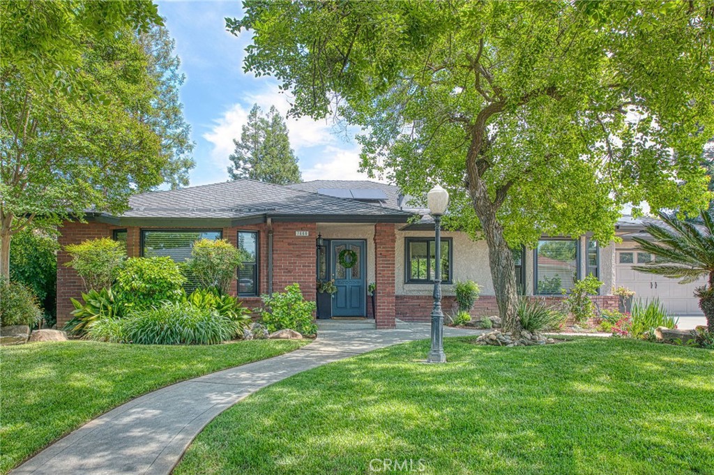7668 N Hayston