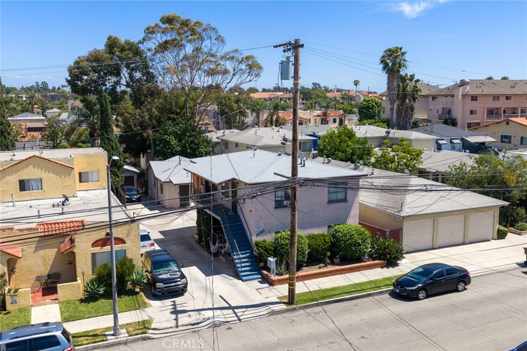 1062 Termino Avenue