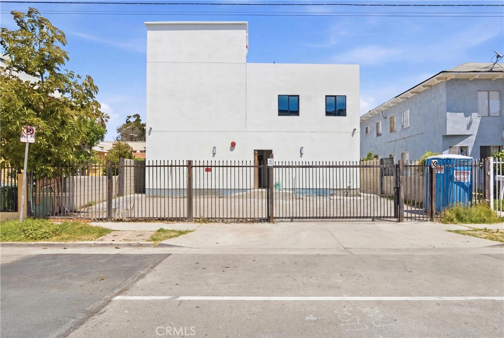 1009 E 29th Street