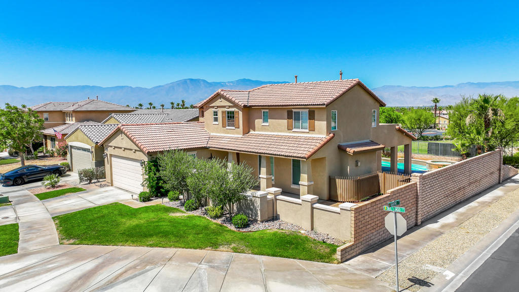 42771 Del Lago Court