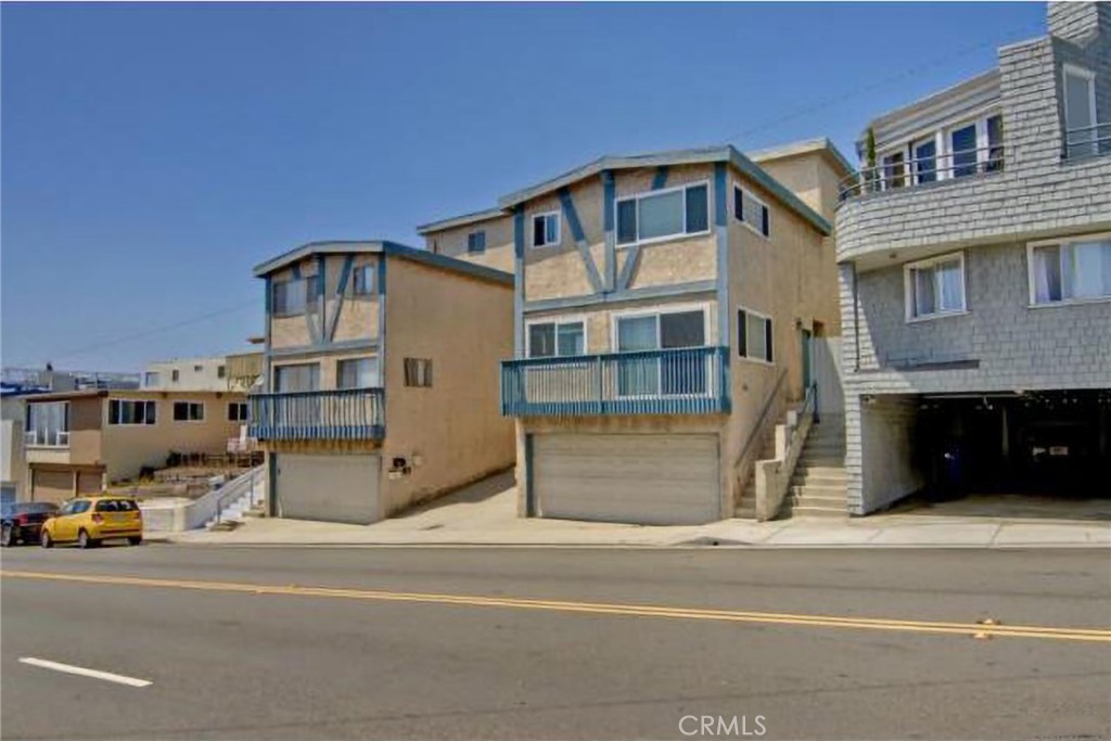 637 Manhattan Beach Boulevard