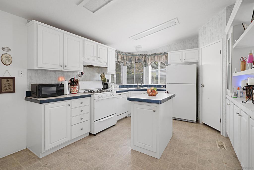 2030 Black Canyon Rd 29