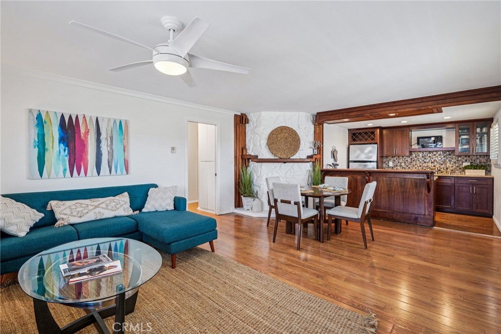 644 Manhattan Beach 10