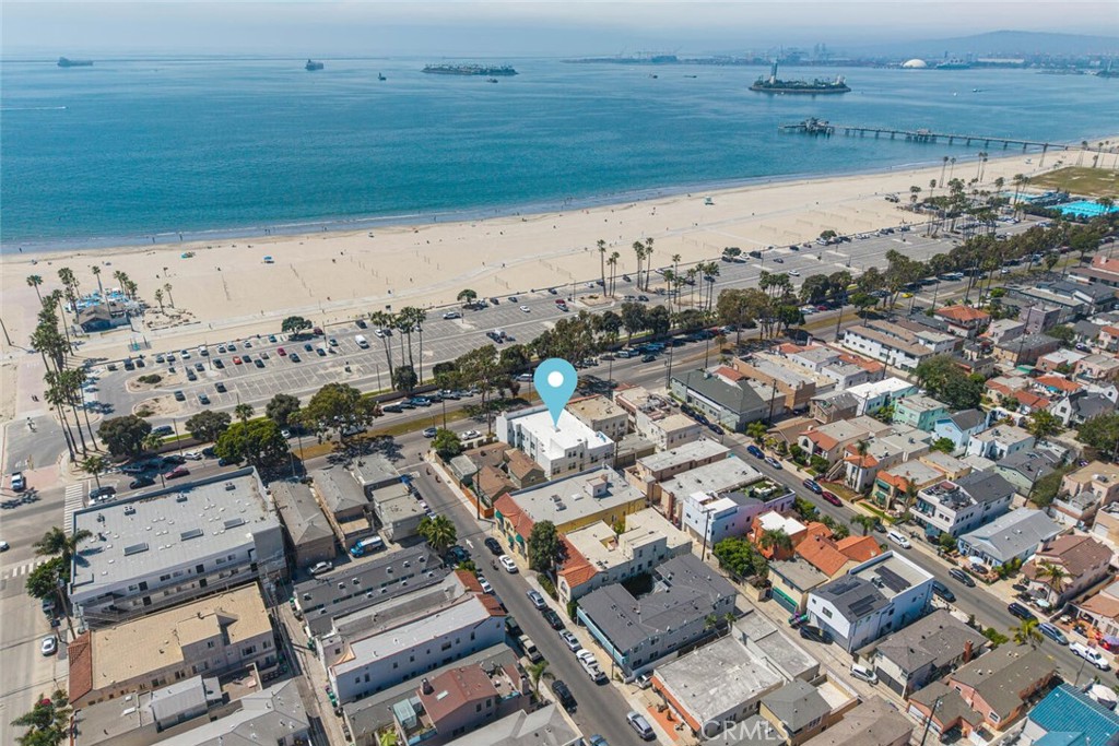 4915 E Ocean