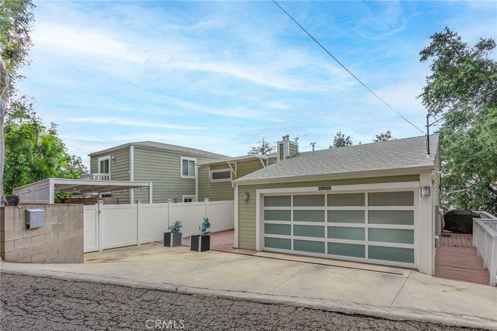 20925 Almazan Road