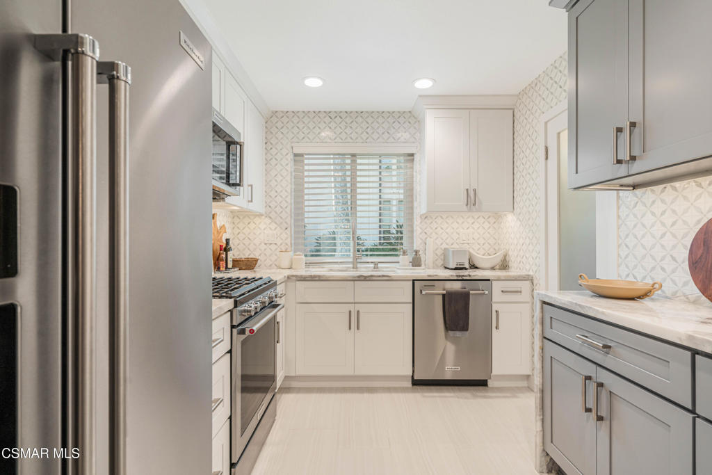 31556 Agoura Road 2