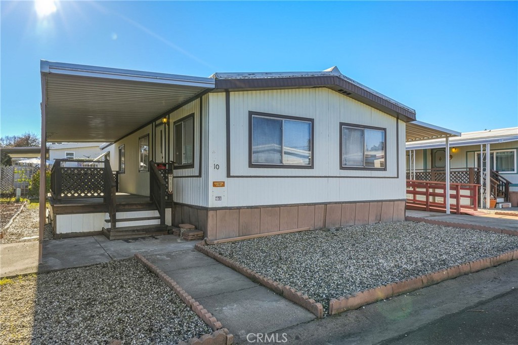 1025 Martin Street 10