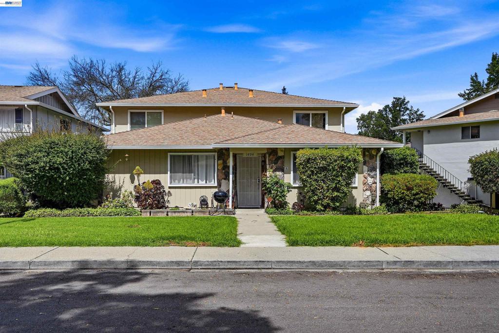 1494 Del Rio Cir D