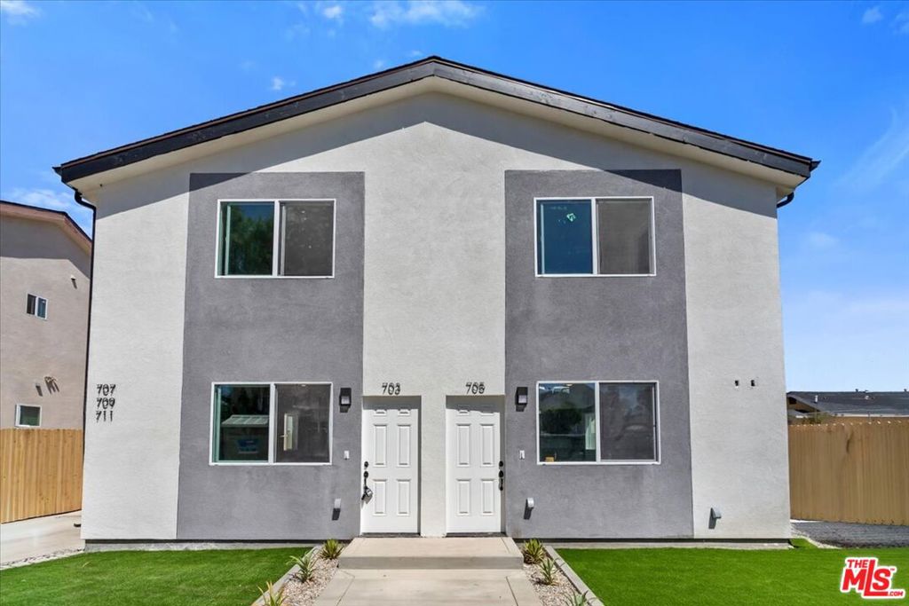 707 W 80th Street