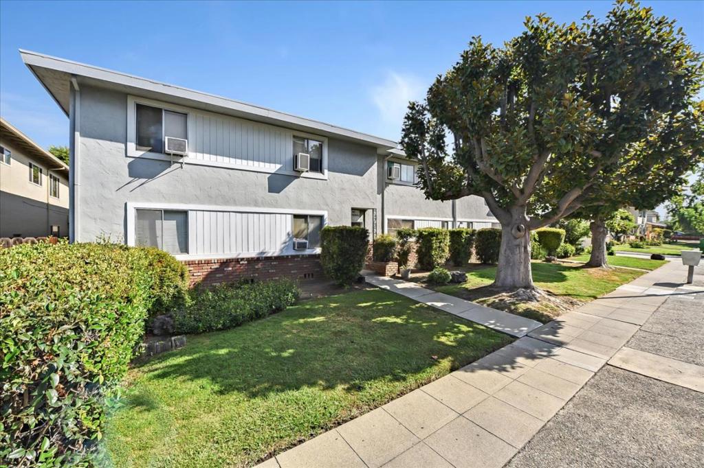 3047 David Avenue