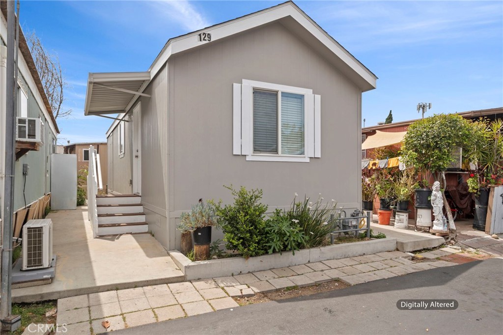 7650 Balboa Boulevard 129