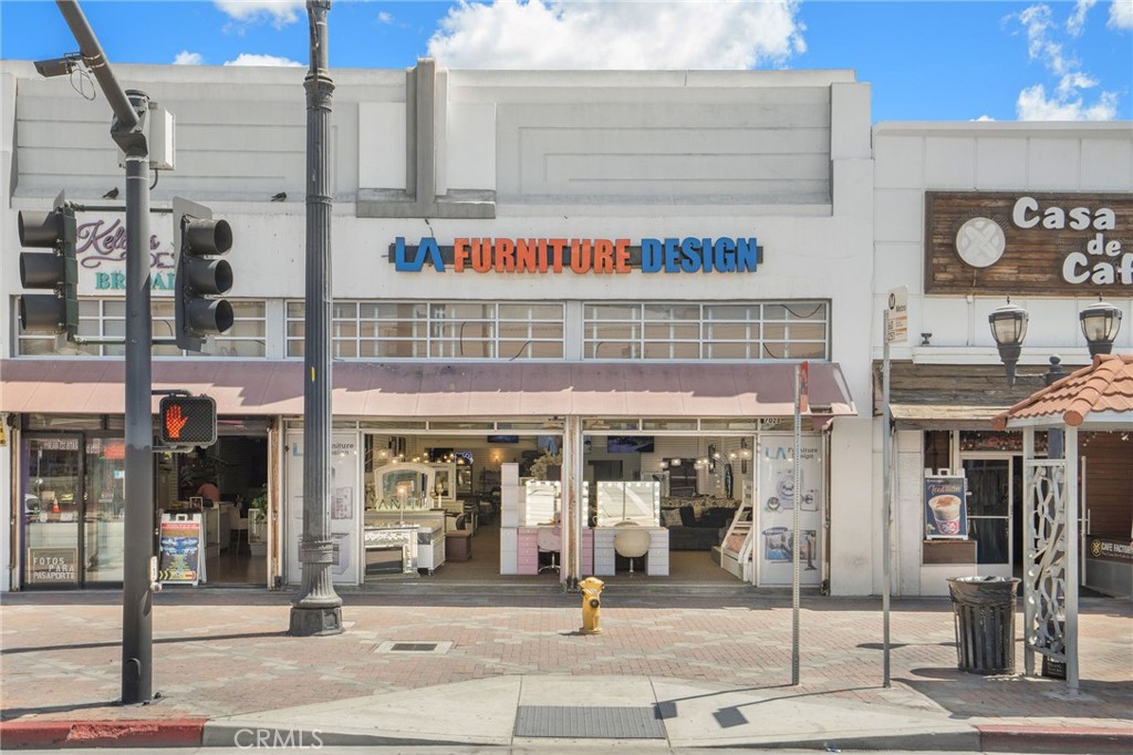 7028 Pacific Blvd