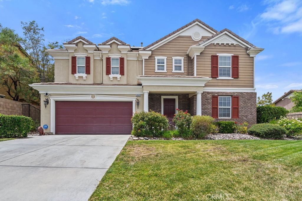 38565 Lion Way