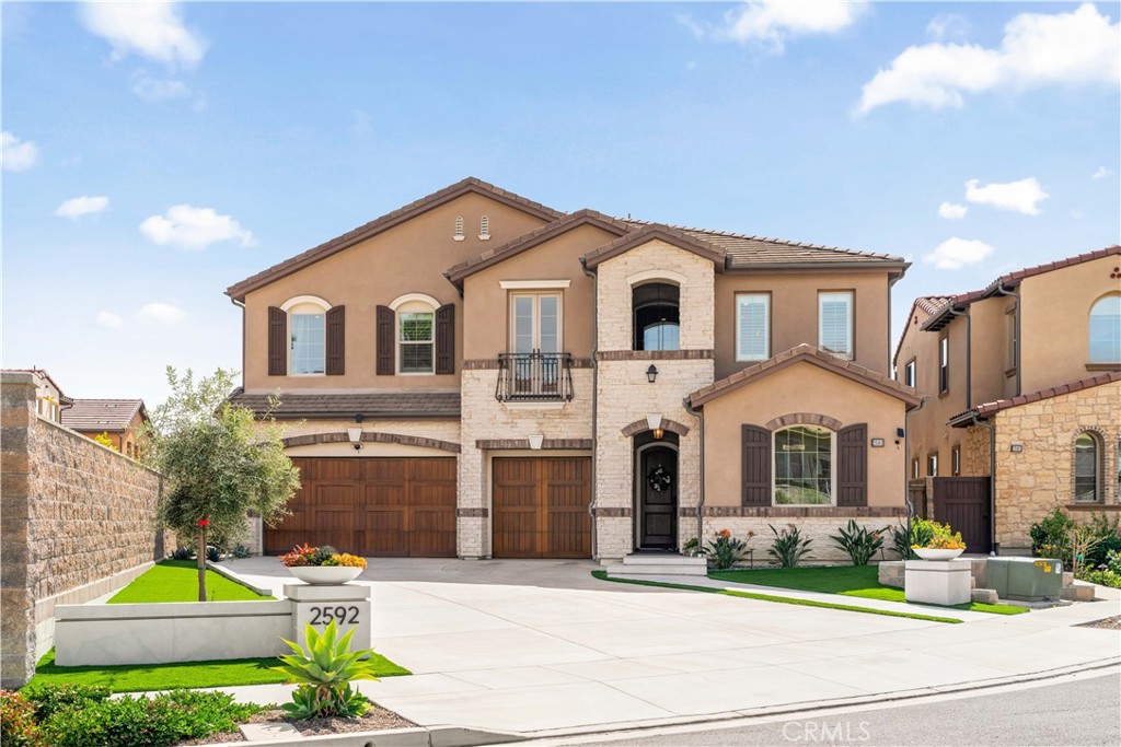 2592 Highland Oak Court
