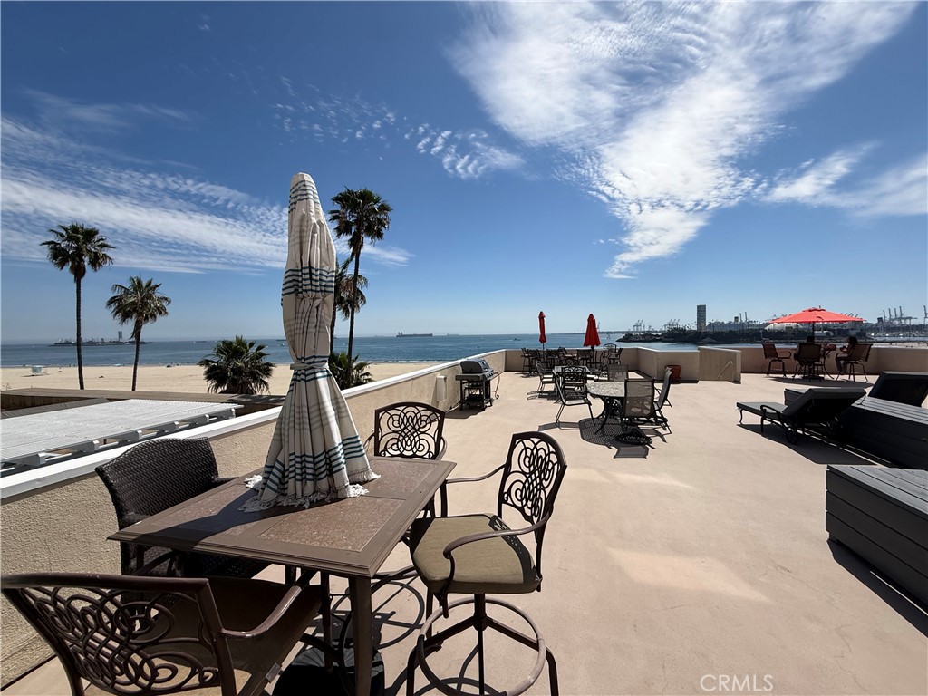 1174 E Ocean 10