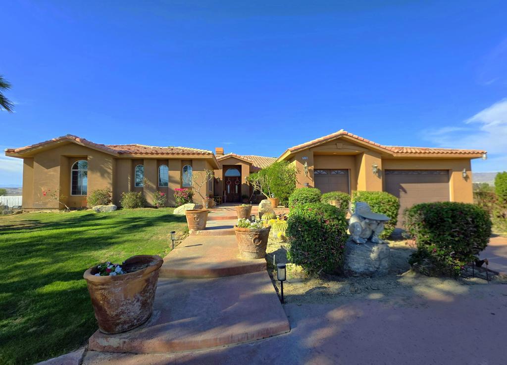75710 Avenida Esparza