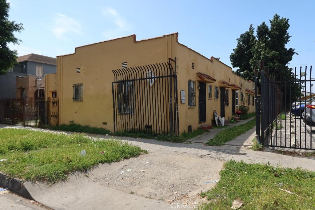 5917 S Figueroa Street