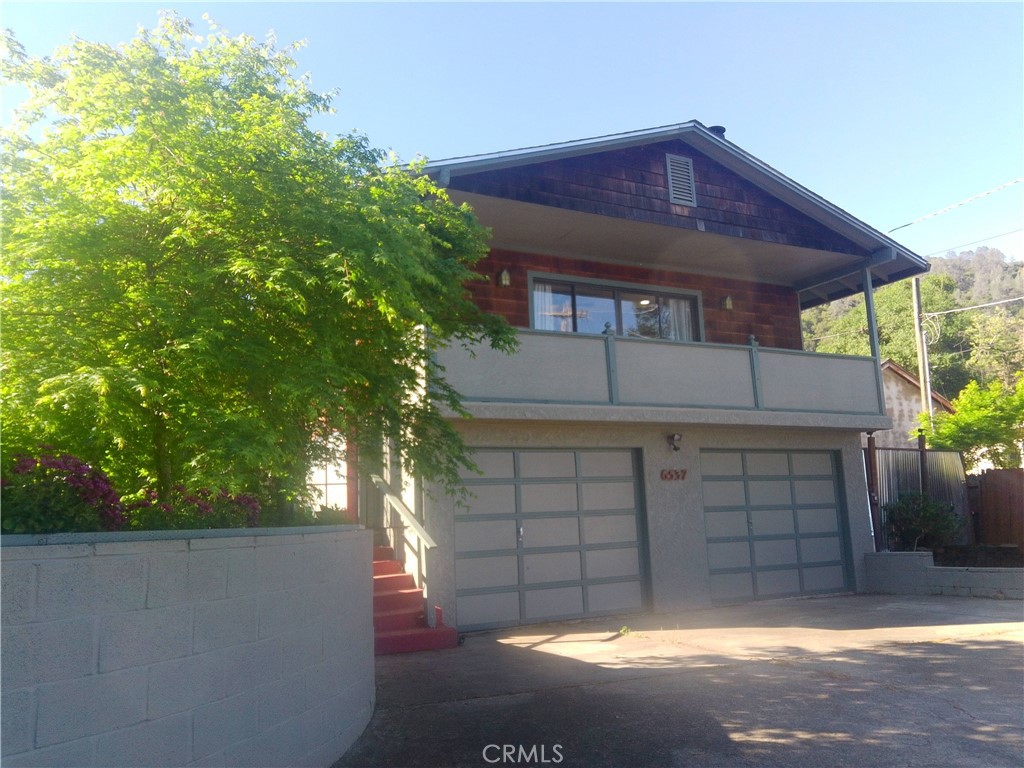 6537 Forestview Dr